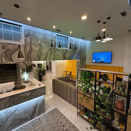 Park Hotel Tirana Yzberishti Extérieur photo