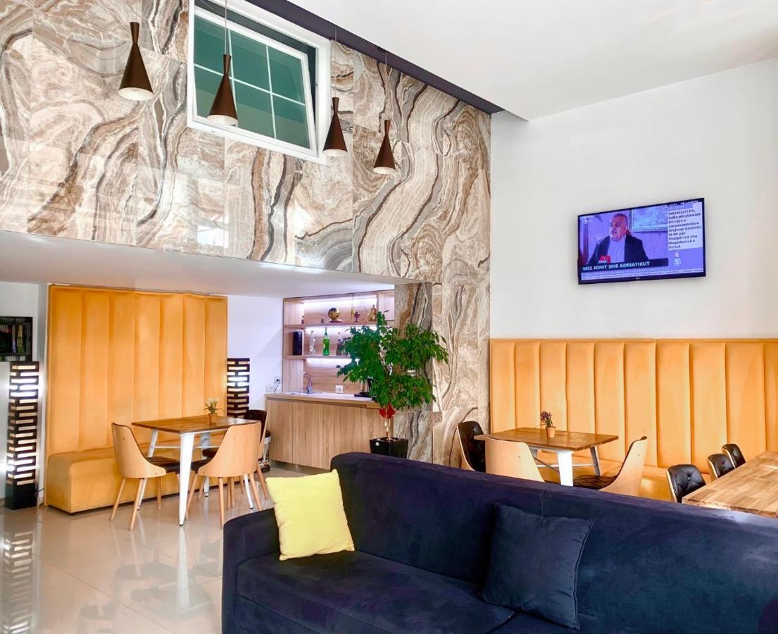 Park Hotel Tirana Yzberishti Extérieur photo