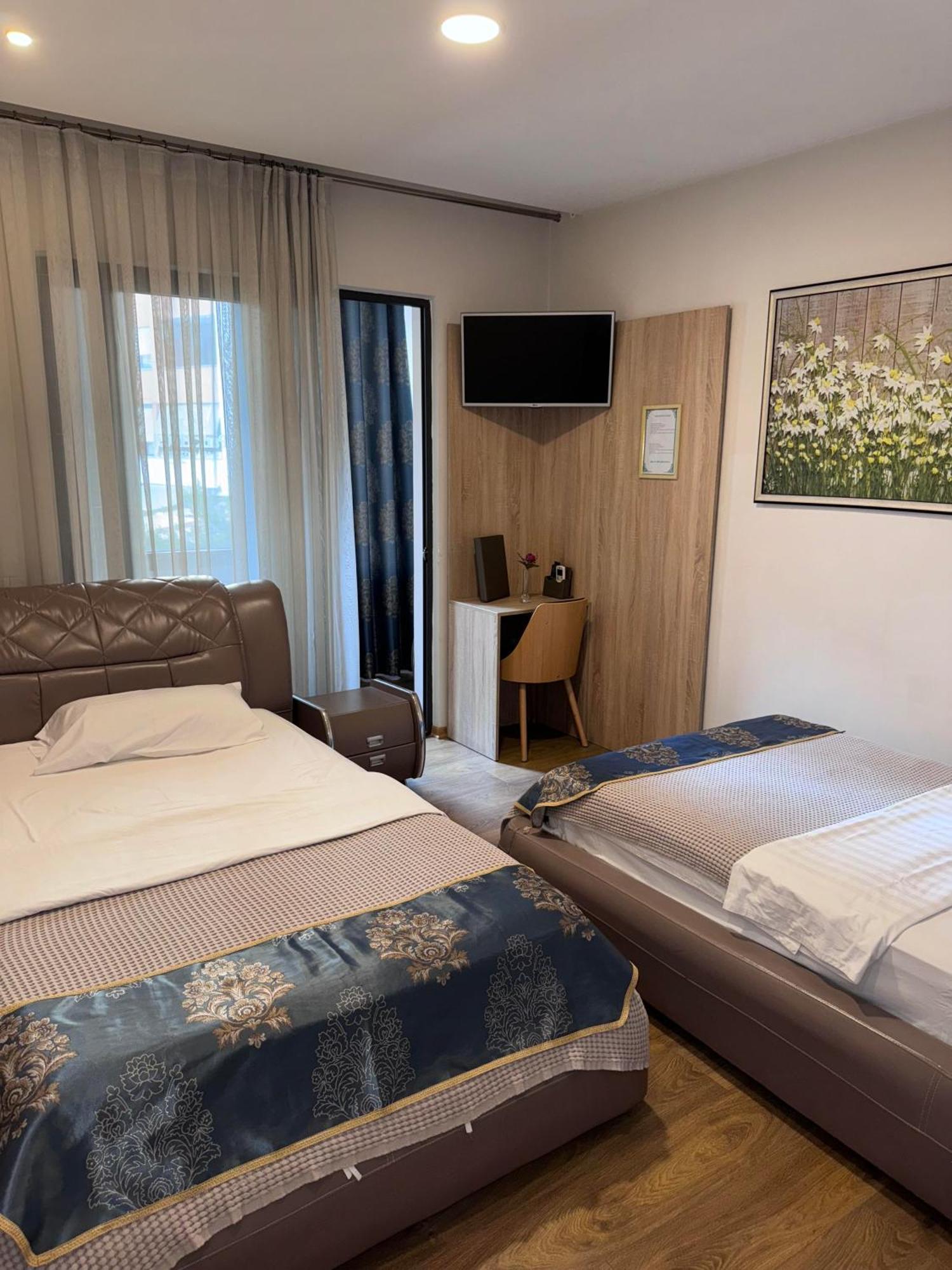 Park Hotel Tirana Yzberishti Extérieur photo