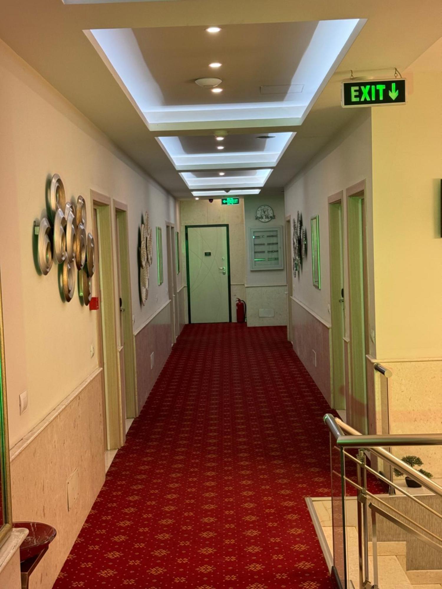 Park Hotel Tirana Yzberishti Extérieur photo
