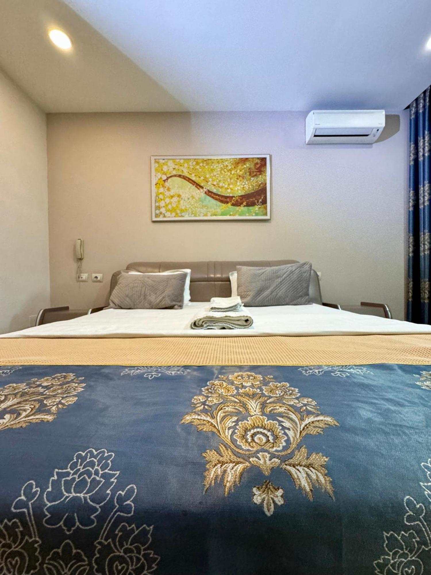 Park Hotel Tirana Yzberishti Extérieur photo