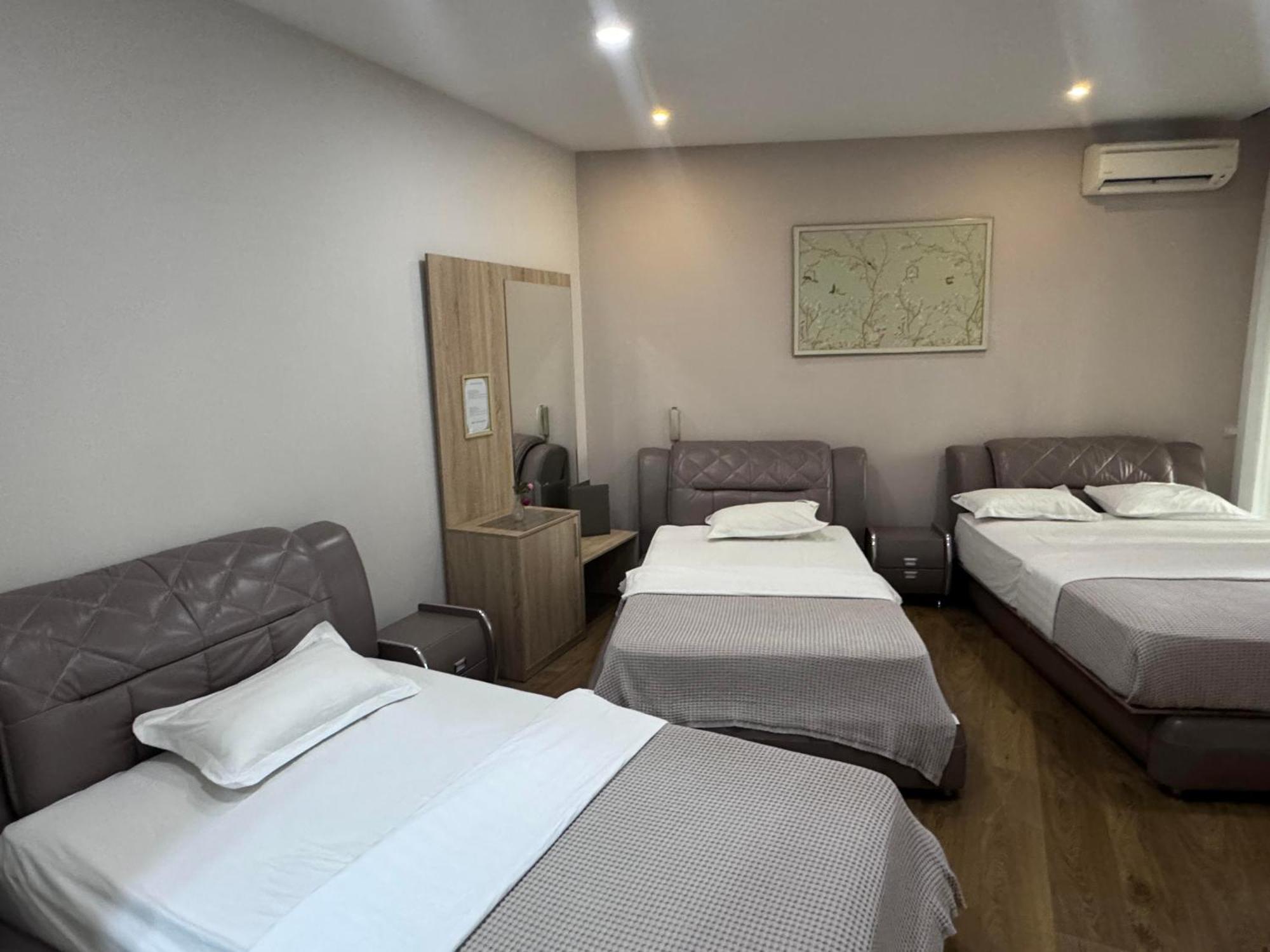 Park Hotel Tirana Yzberishti Extérieur photo