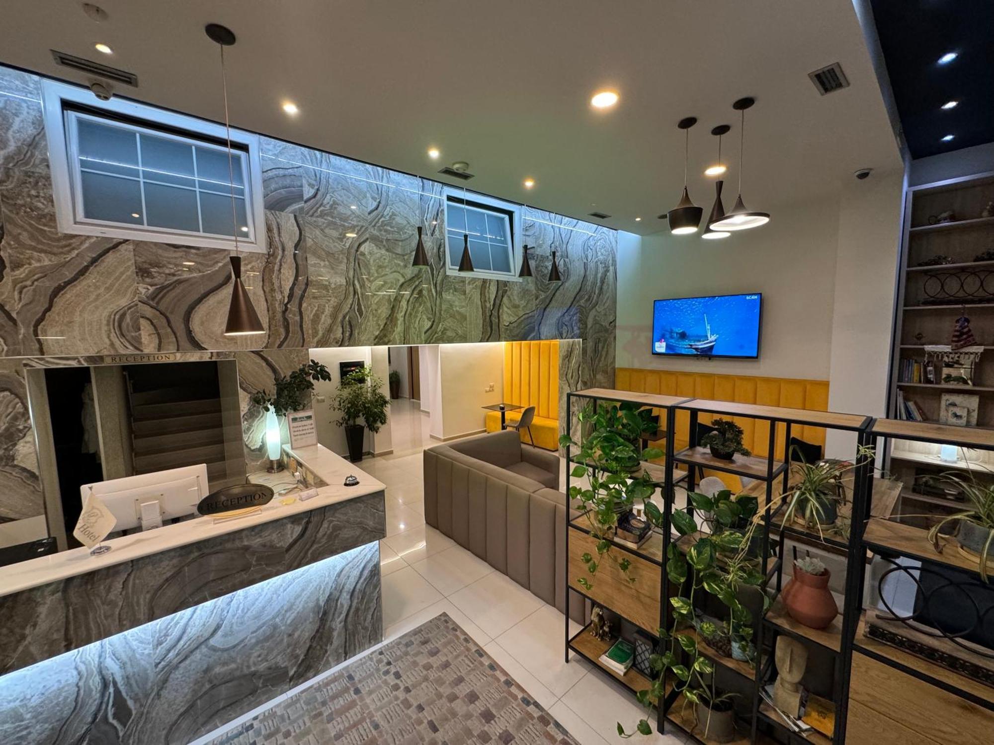 Park Hotel Tirana Yzberishti Extérieur photo