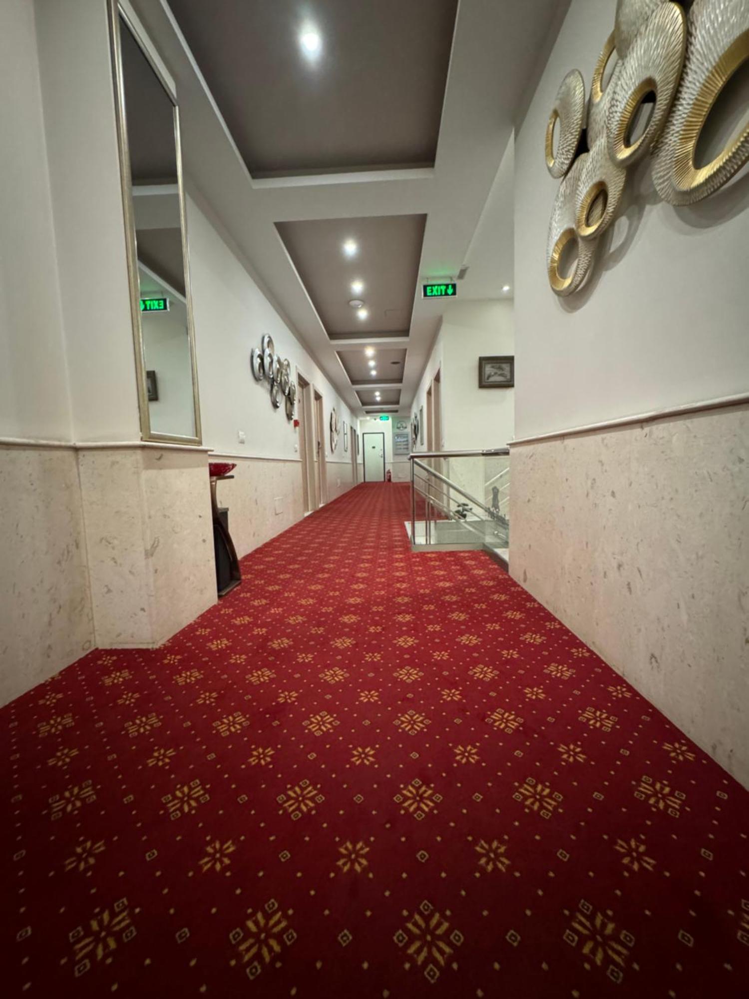 Park Hotel Tirana Yzberishti Extérieur photo