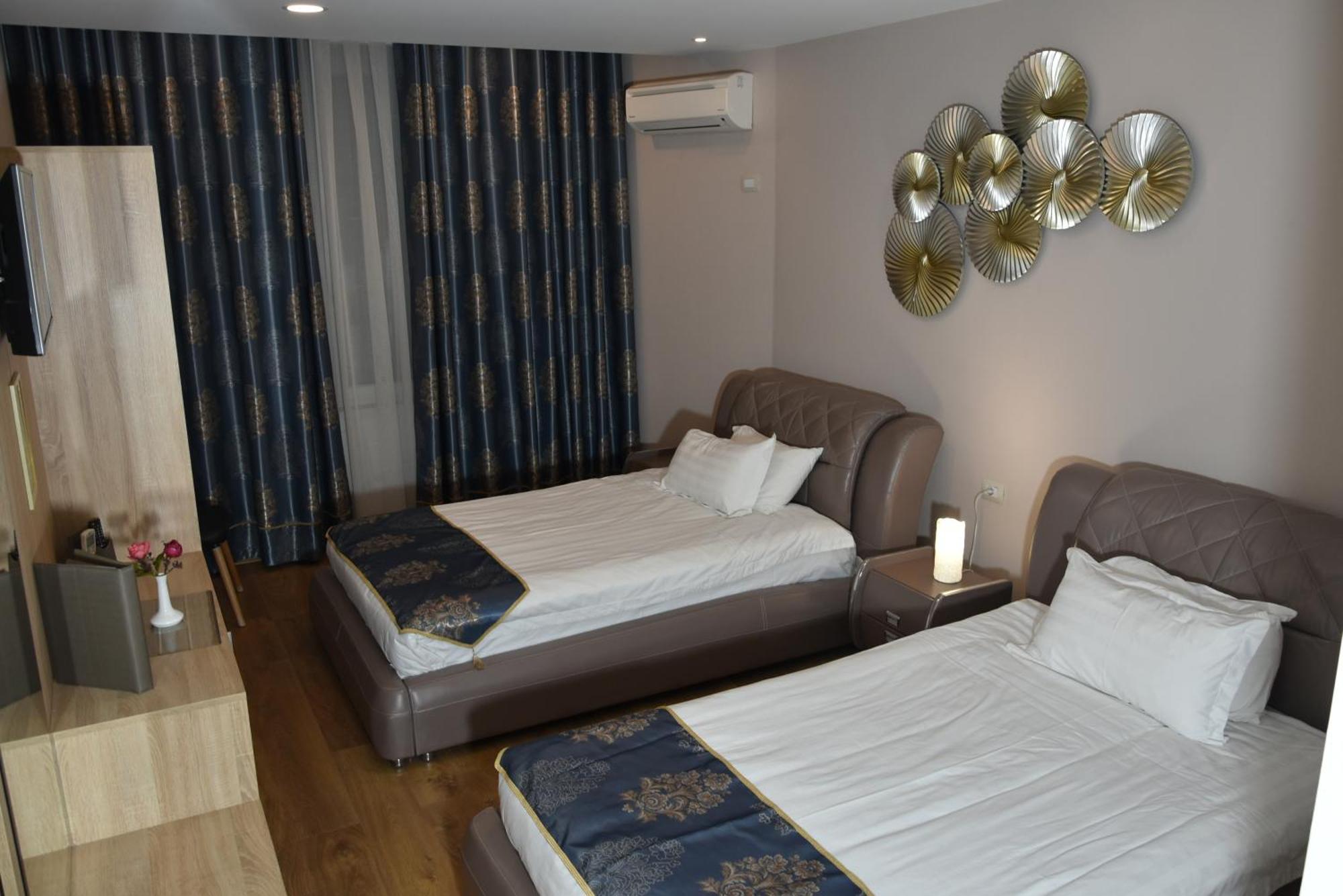 Park Hotel Tirana Yzberishti Extérieur photo