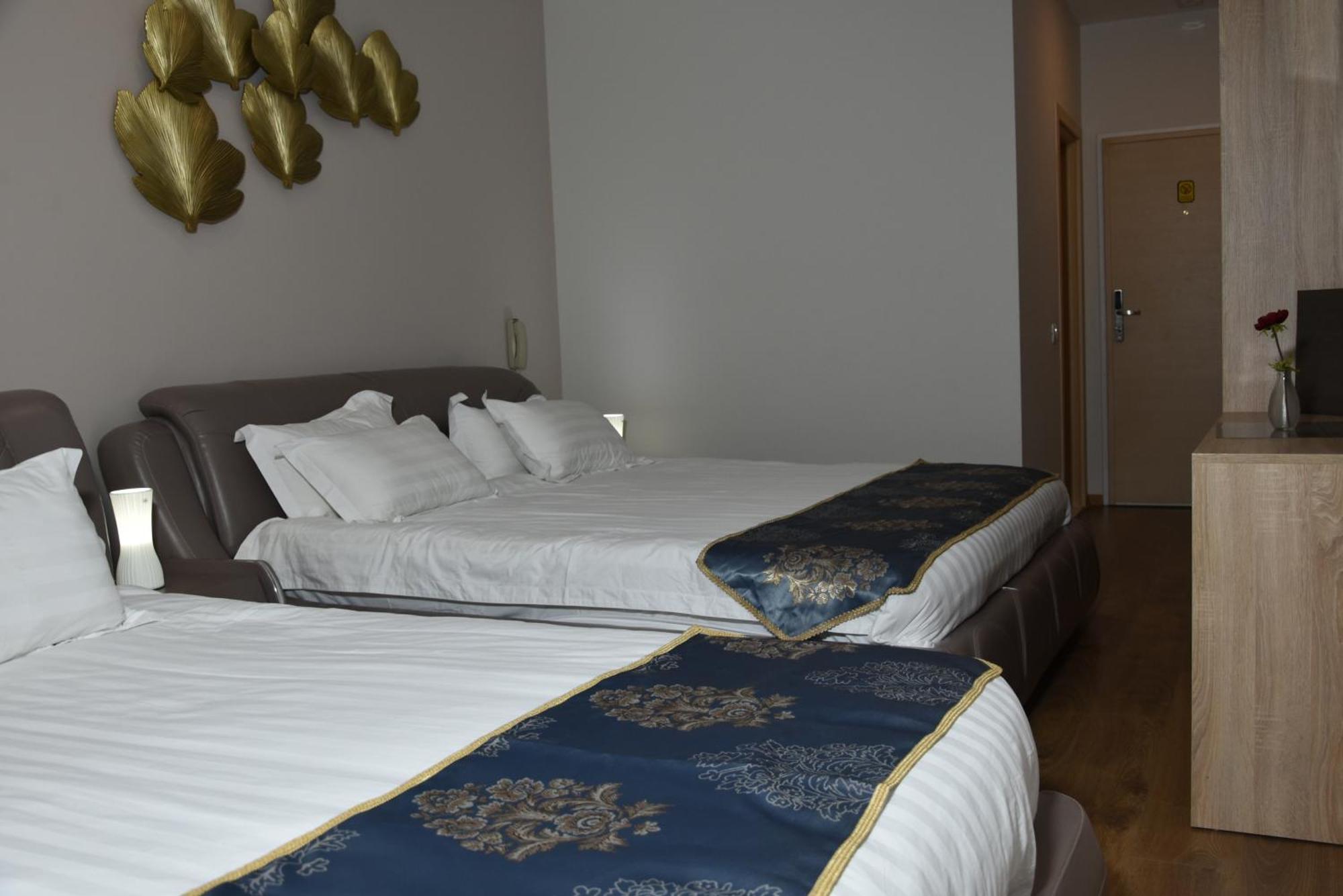 Park Hotel Tirana Yzberishti Extérieur photo