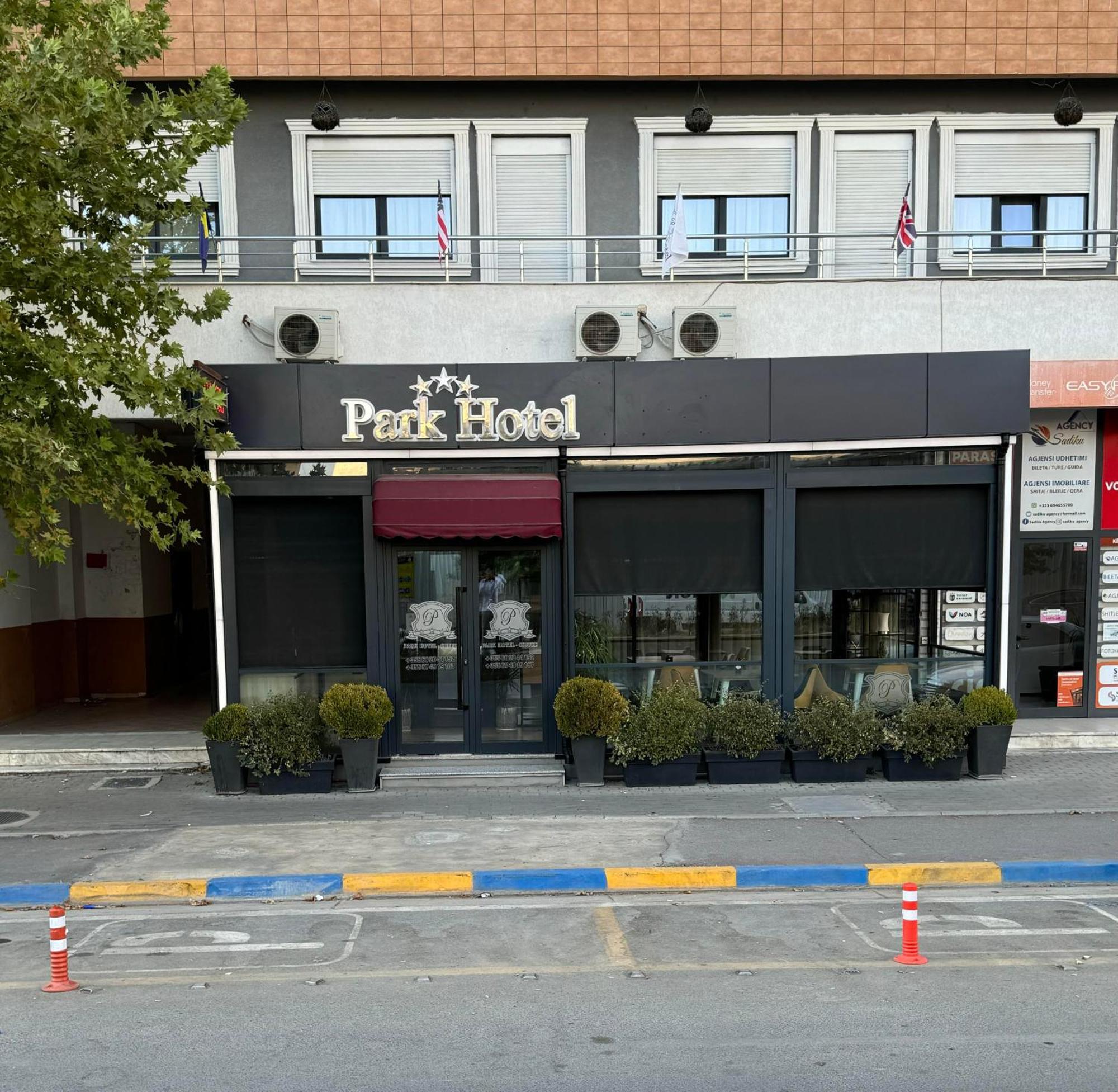 Park Hotel Tirana Yzberishti Extérieur photo