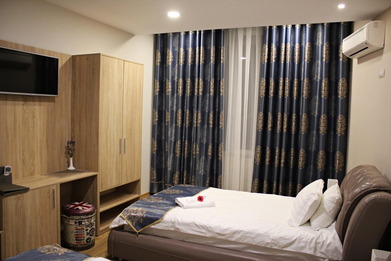 Park Hotel Tirana Yzberishti Extérieur photo