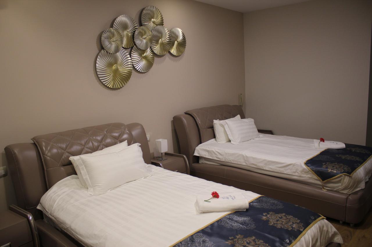 Park Hotel Tirana Yzberishti Extérieur photo