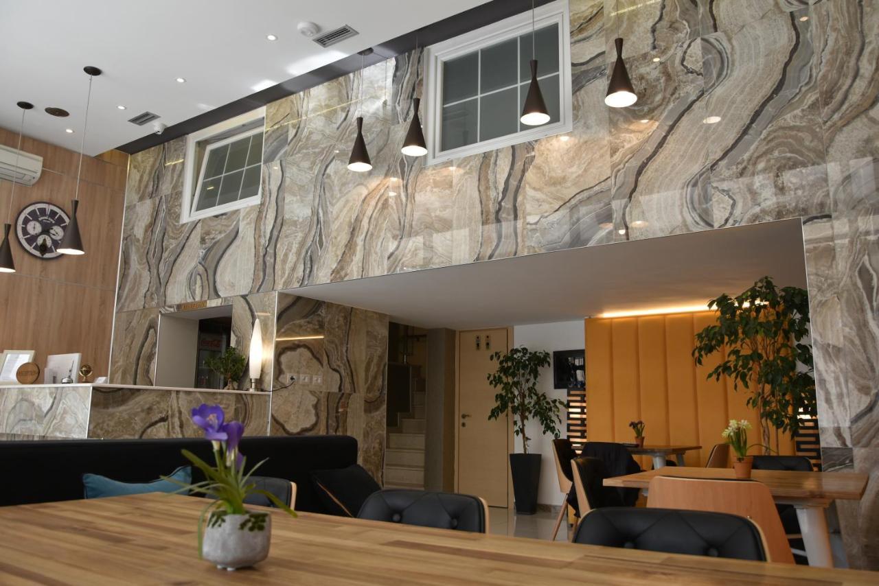 Park Hotel Tirana Yzberishti Extérieur photo